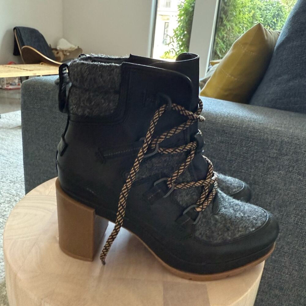 Sorel Blake Lace-Up Leather & Felt Hiking Boots Size 9 - Picture 2 of 7